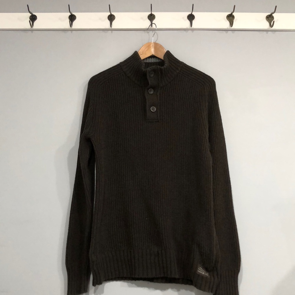 American Eagle Outfitters Sweater